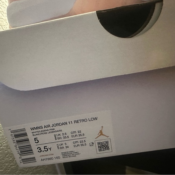 WMNS Air Jordan 11 Retro Low - Picture 6 of 7